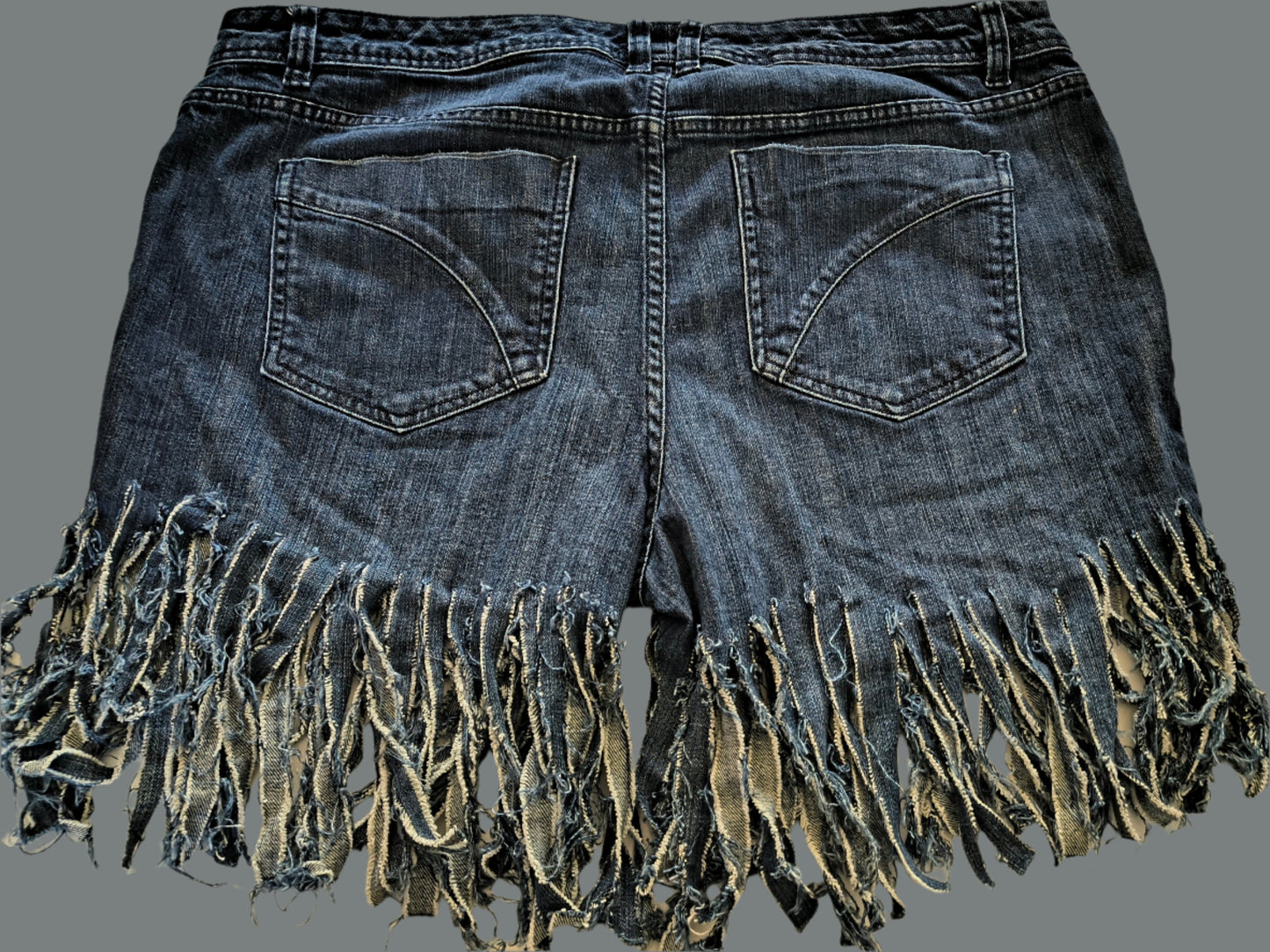 COWGIRL SHREDDED DENIM SHORTS PANTS