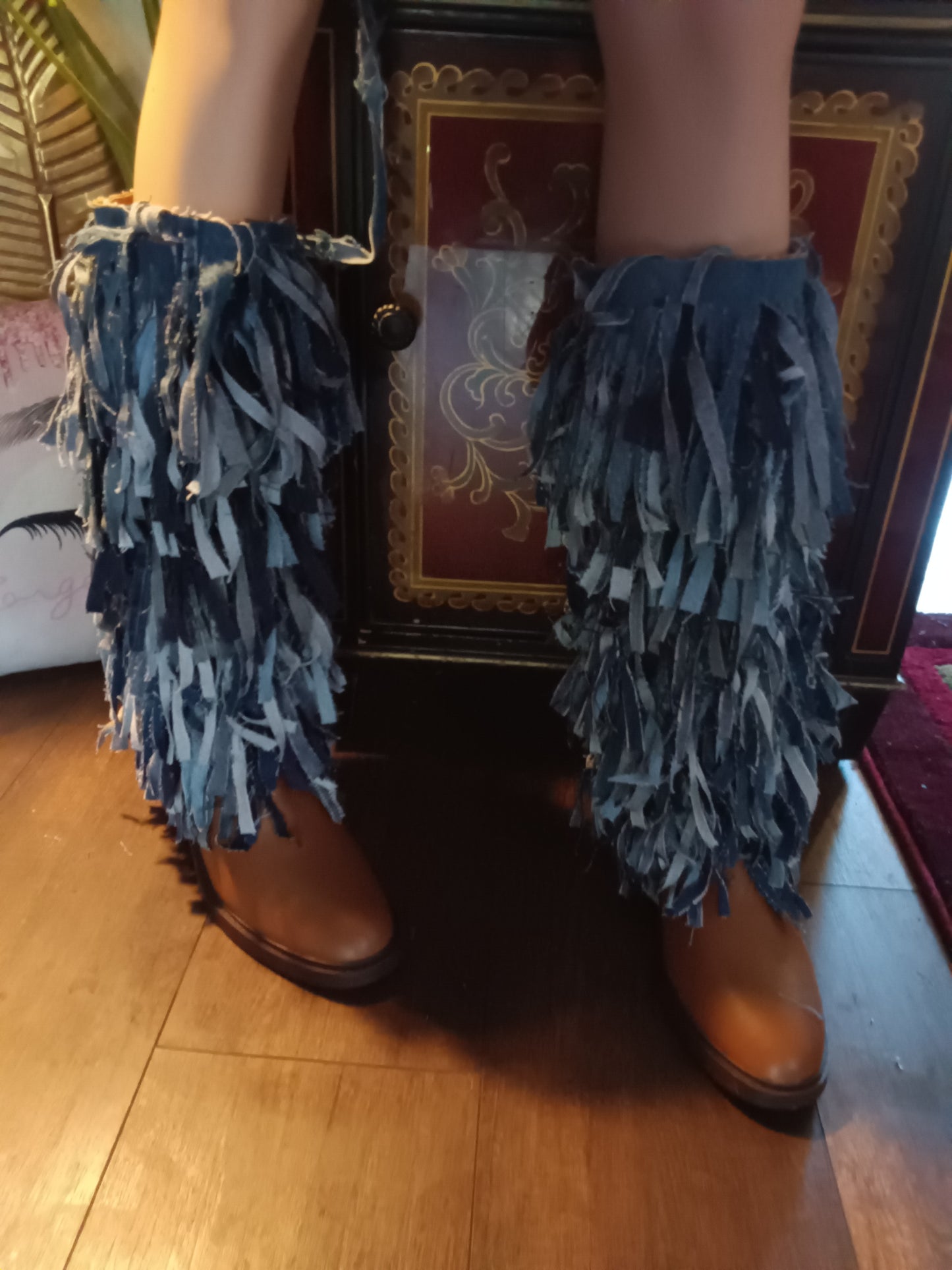 RUGGED SHAGGY BOOTS
