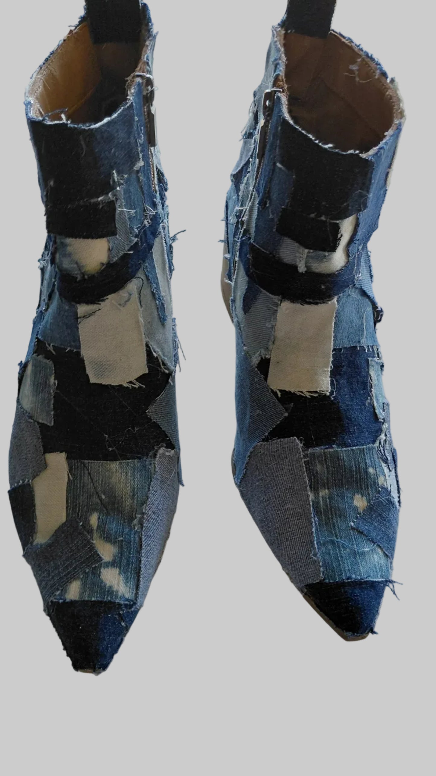 SHORT RUGGED PATCH  JEANS BOOTS
