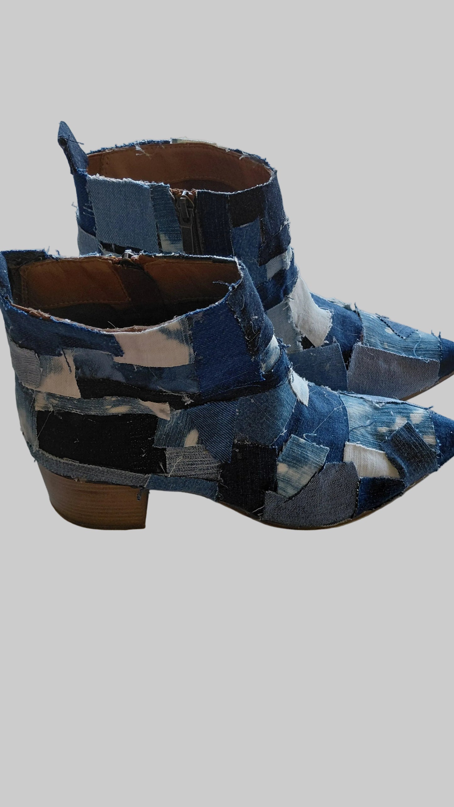 SHORT RUGGED PATCH  JEANS BOOTS