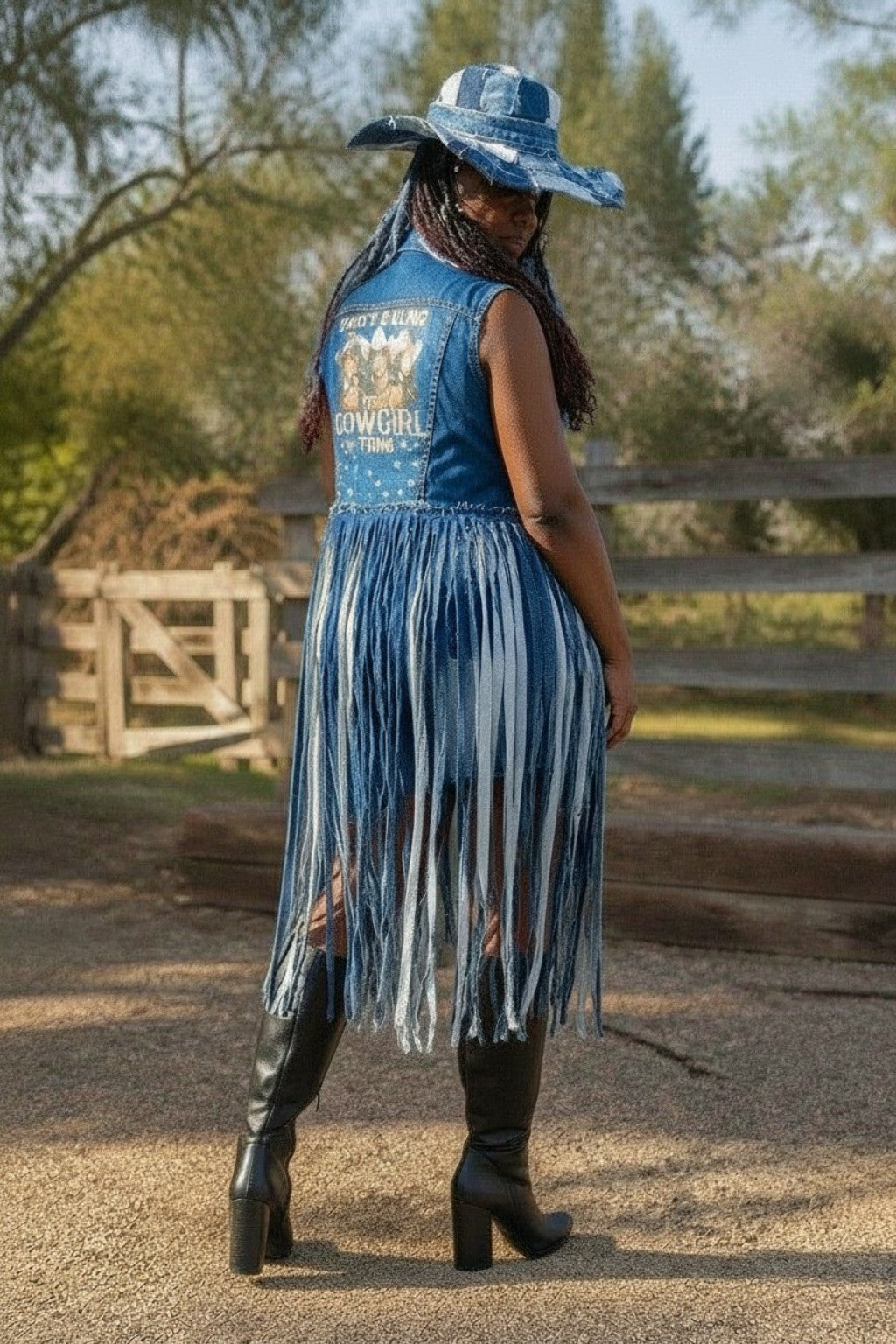 DENIM SHREDDED VEST